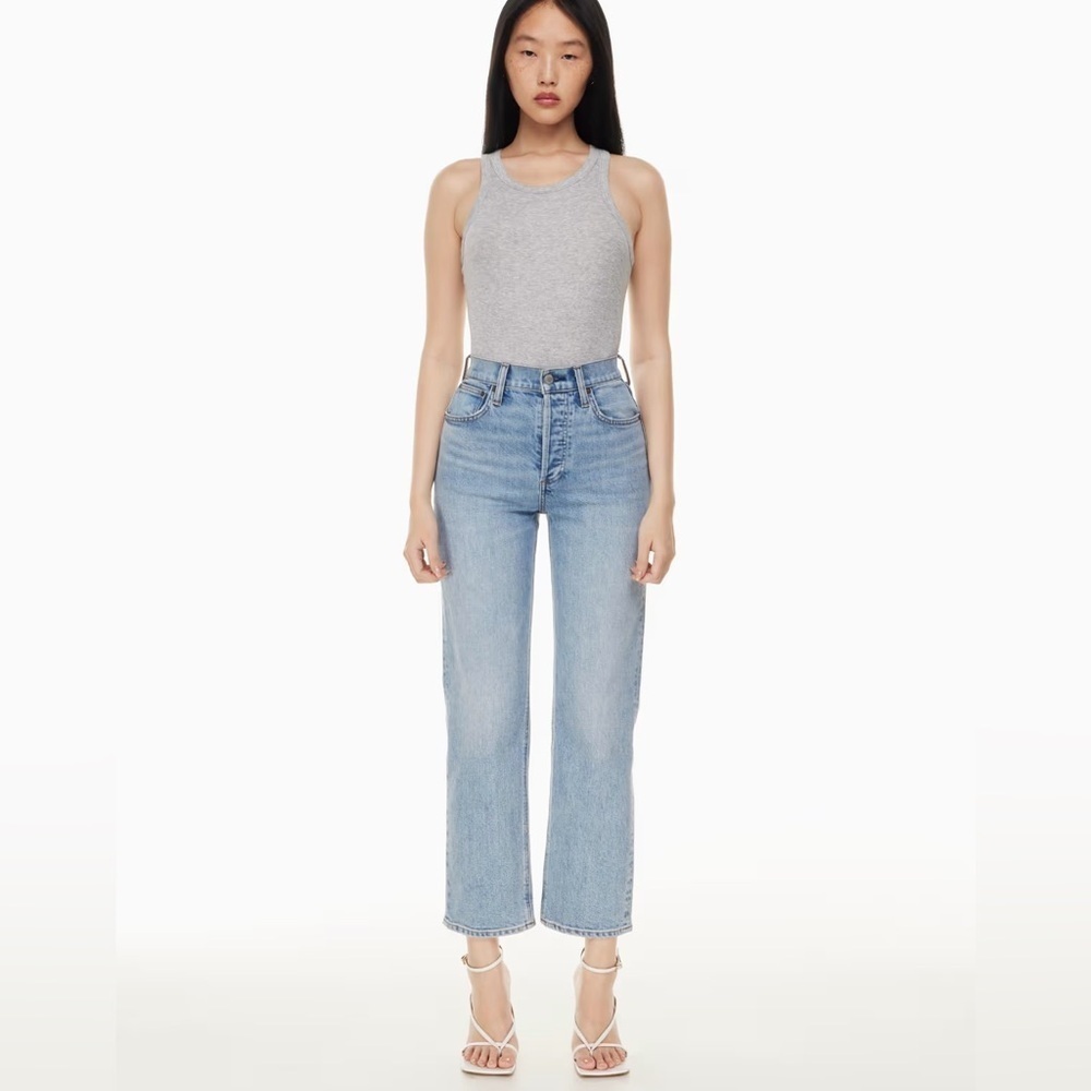 Aritzia Denim Forum The Arlo High Rise Straight 28L | Size 25 Light Wash
